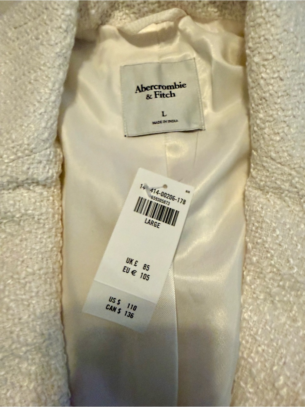 Abercrombie & Fitch Cream Bouclé Cropped Blazer - Picture 3 of 4